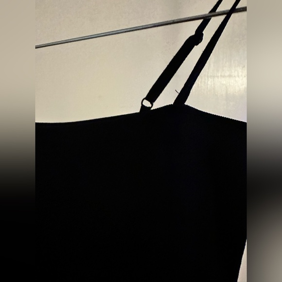 Black tank top size small - Picture 3 of 3